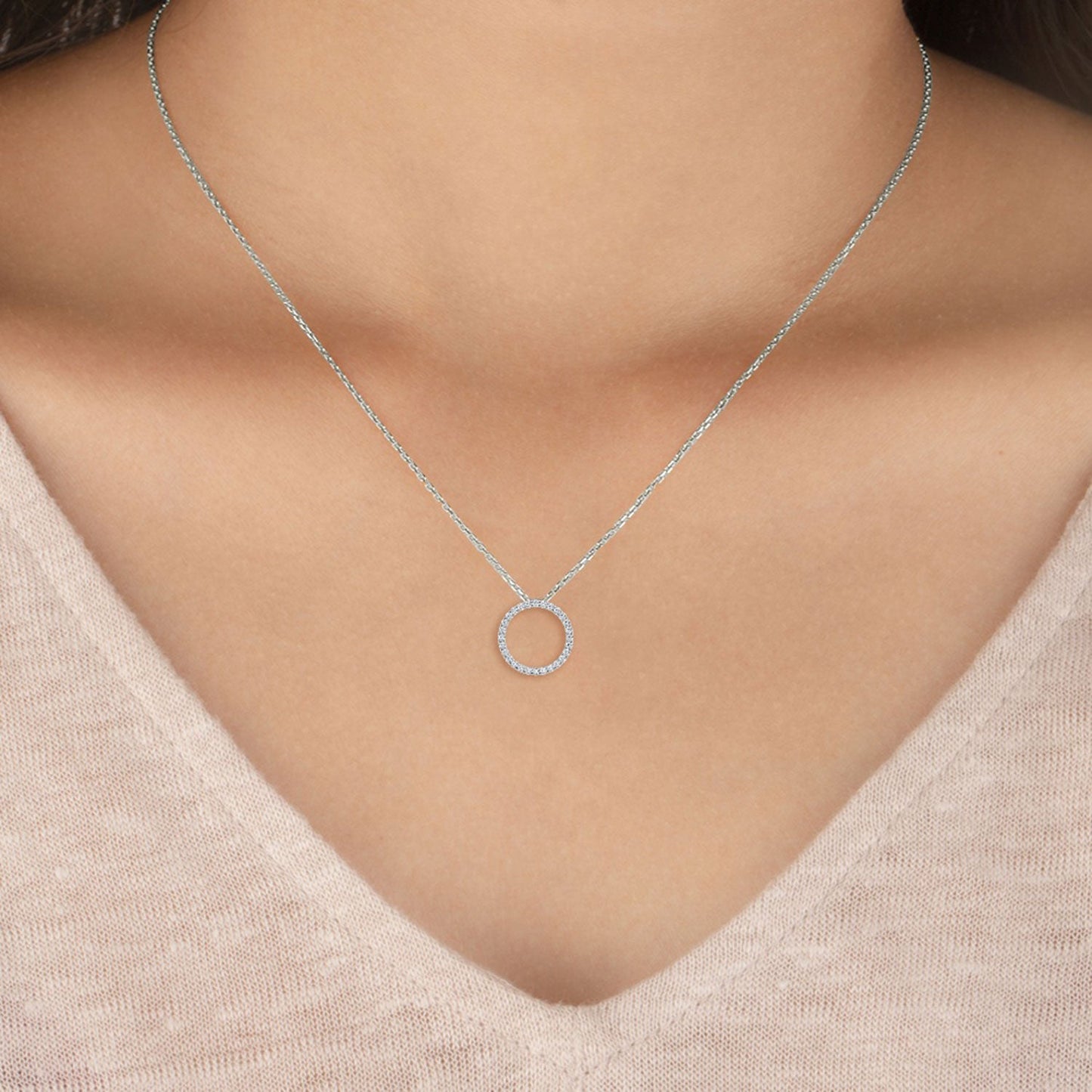 ISADORA JEWELLERY Lab Grown Diamond Cluster Pendant in 14ct White Gold with a 14ct White Gold Chain
