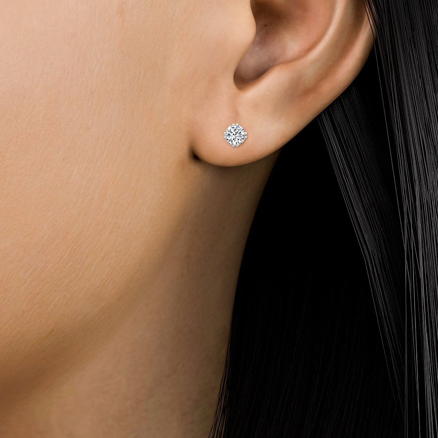 ISADORA JEWELLERY Lab-Grown Diamond Double Claw Sterling Silver Stud Earrings with two 0.20ct diamonds (Total Diamond Weight 0.40ct)